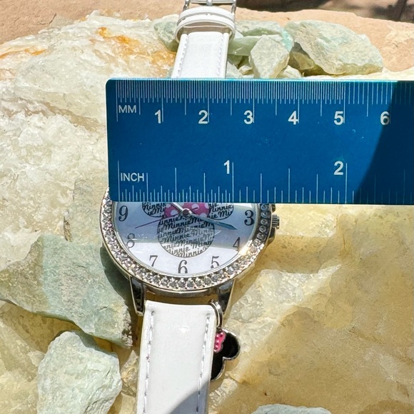 Disney Minnie Mouse with a Pink Polka Dot Bow Sparkly Watch - Picture 3 of 11